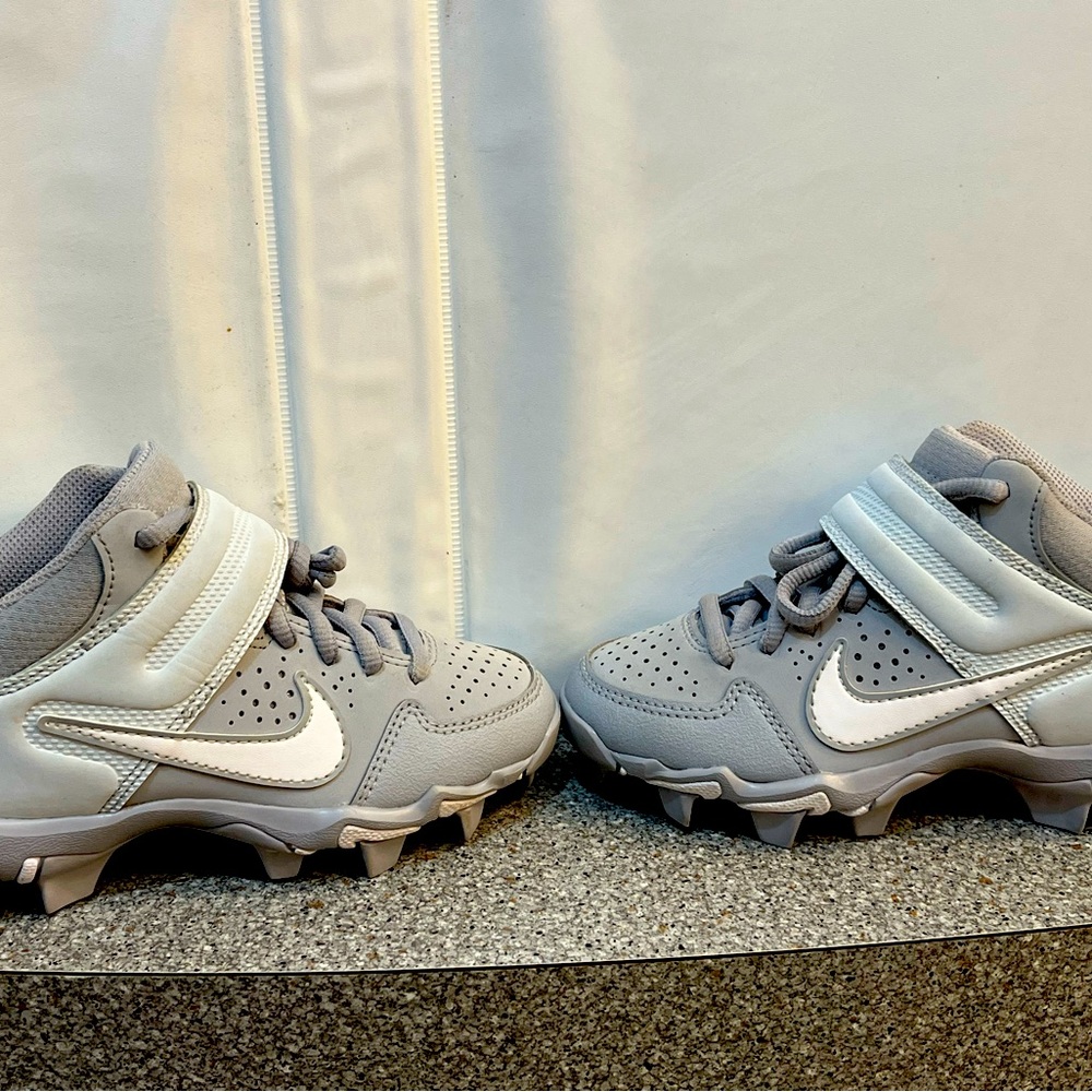 NIKE HUARACHE KIDS BASEBALL/SOFTBALL CLEATS